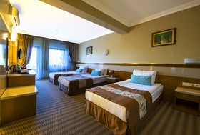 Iris Hotel & Spa