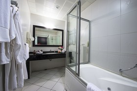 Iris Hotel & Spa