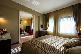 Iris Hotel & Spa