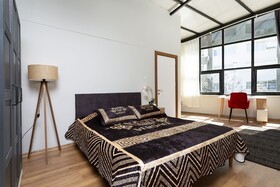 8 Rooms House