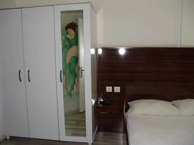 Akhomes