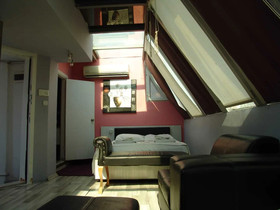 Akhomes