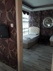 Akhomes