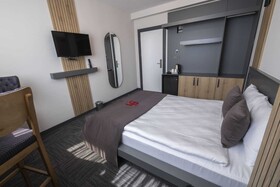 Dewy Hotel