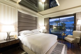DoubleTree by Hilton Izmir Airport