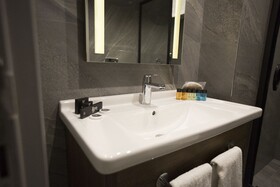 Emen’s Hotel