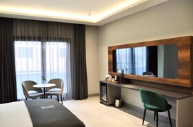 Emen’s Hotel