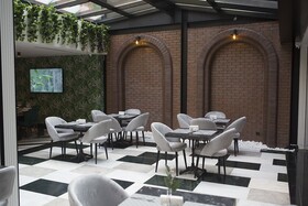 Emen’s Hotel