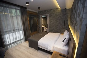 Emen’s Hotel