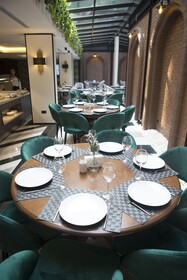 Emen’s Hotel