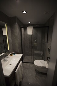 Emen’s Hotel
