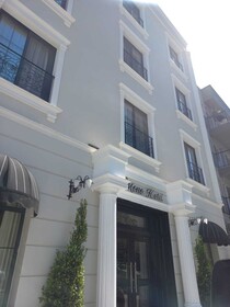 Mono Life Hotel