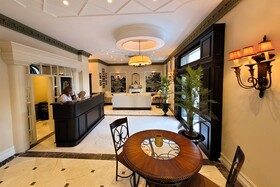 Mono Life Hotel