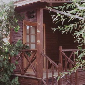 Okeanos Beach Bungalow