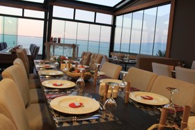 Pasaport Pier Hotel