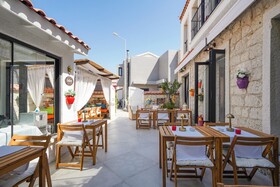 Portakal Cicegi Alacati