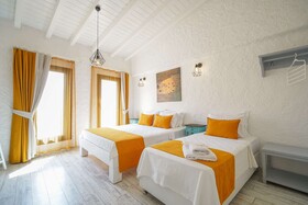 Portakal Cicegi Alacati