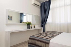 Sun Suit Hotel