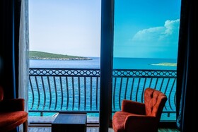 Akvaryum Butik Otel Karaburun