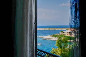 Akvaryum Butik Otel Karaburun