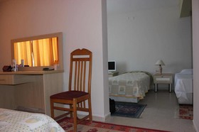 Can Karaburun Hotel