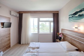 Palm Beach Hotel