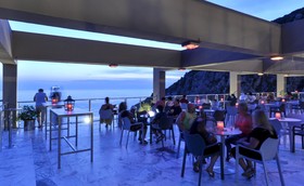 Ladonia Hotels Adakule