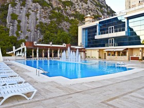 Ladonia Hotels Adakule