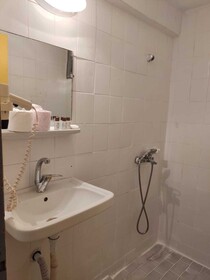 Avalon Otel