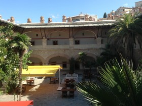 Club Caravanserail