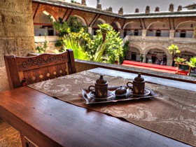 Club Caravanserail