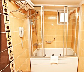 Duqqan Deluxe Hotel