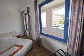 Happy Apart Hotel