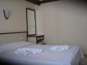 Oya Family Suites