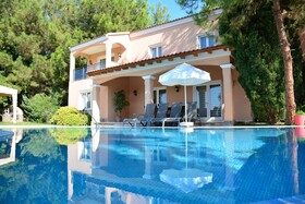 Pine Villas & Apartments Kusadasi