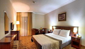 Blue Vista Hill Hotel
