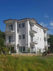 Onoda Hotel & Suites