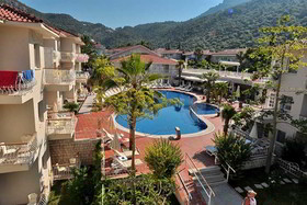 Blue Lagoon Delux Hotel