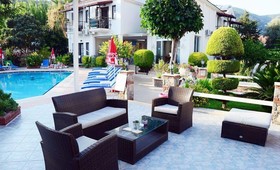 Bronze Hotel
