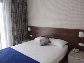 Bronze Hotel