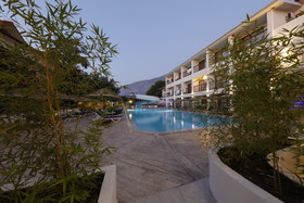 Golden Life Resort Hotel & Spa