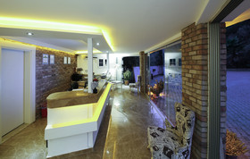 Morina Deluxe Hotel