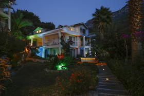 Morina Deluxe Hotel