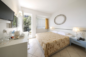 Morina Deluxe Hotel