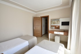 Nicholas Park Hotel