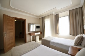 Nicholas Park Hotel