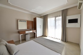 Nicholas Park Hotel