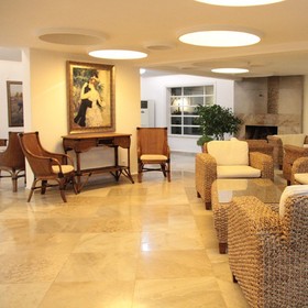 Nicholas Park Hotel