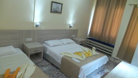 Ünlü Hotel