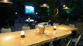 Ünlü Hotel